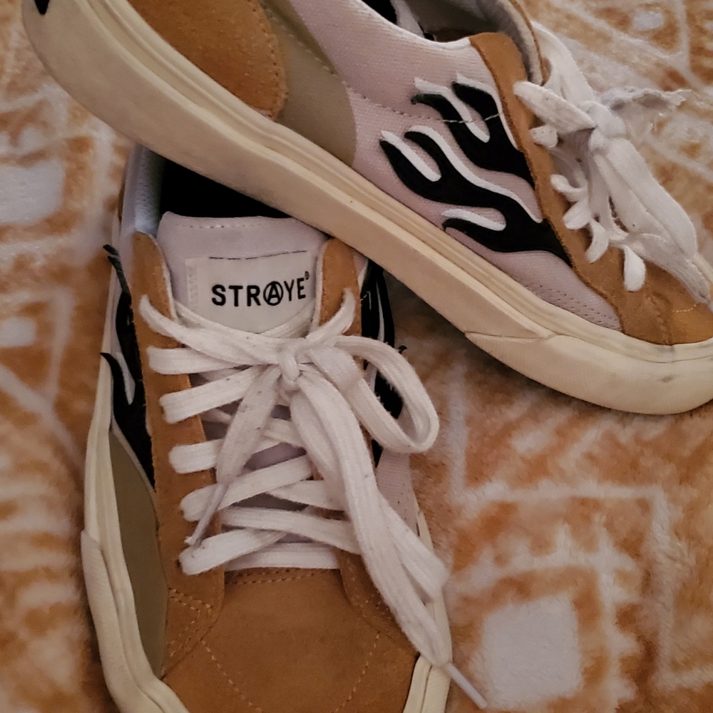 Straye Skate Shoes